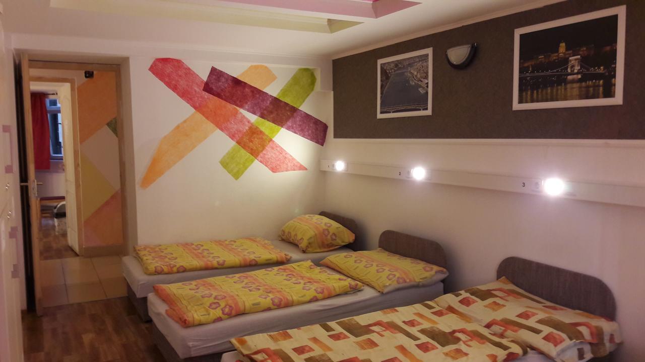 Opera Hostel Будапеща Екстериор снимка