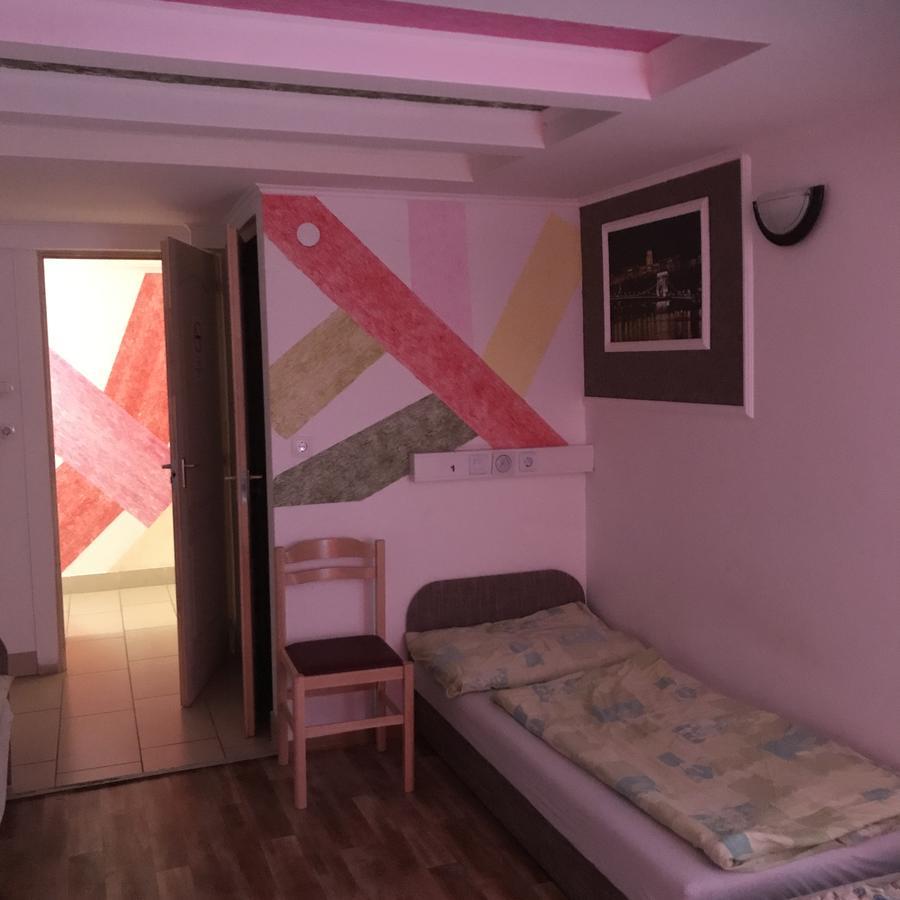 Opera Hostel Будапеща Екстериор снимка