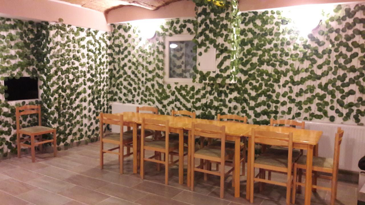Opera Hostel Будапеща Екстериор снимка