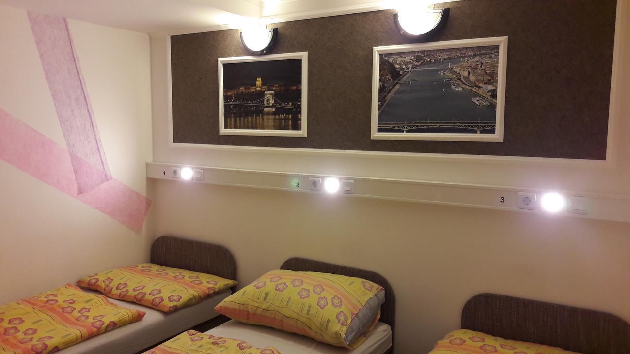 Opera Hostel Будапеща Екстериор снимка