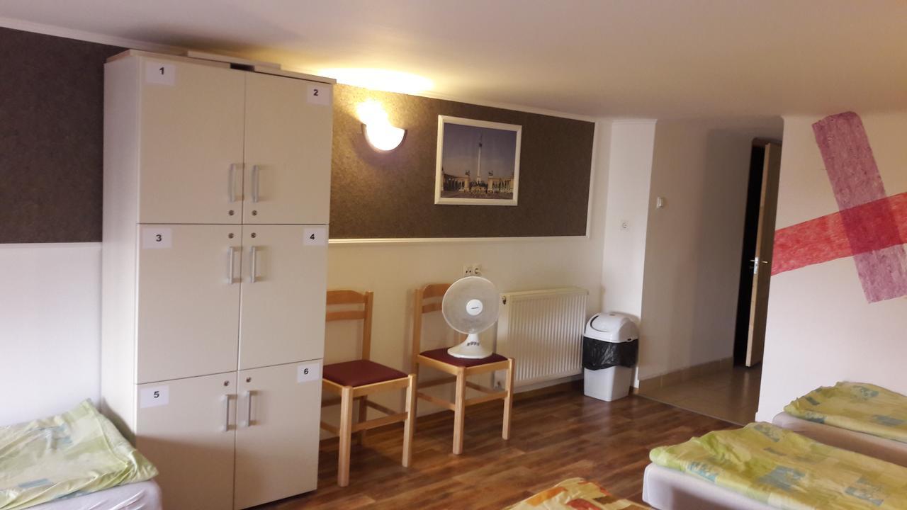 Opera Hostel Будапеща Екстериор снимка