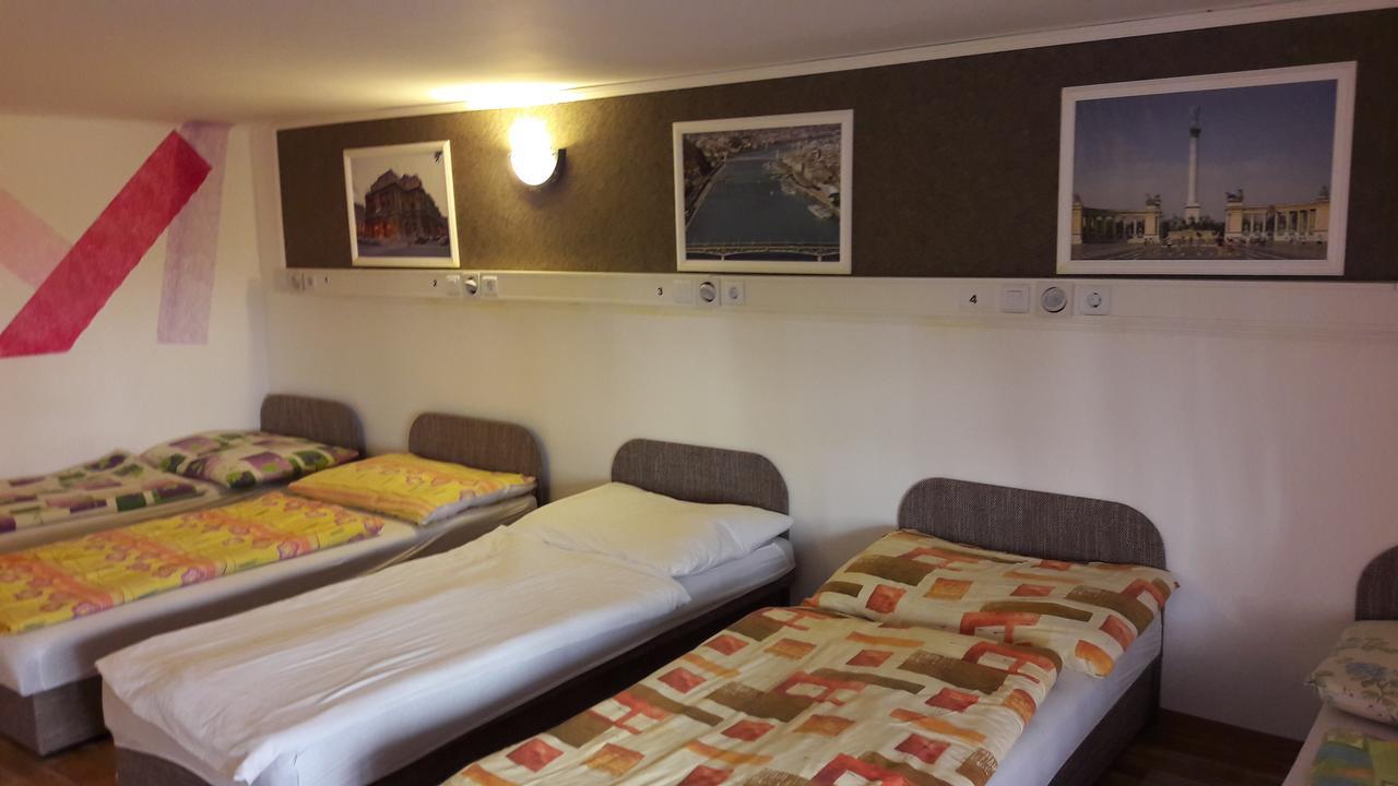 Opera Hostel Будапеща Екстериор снимка