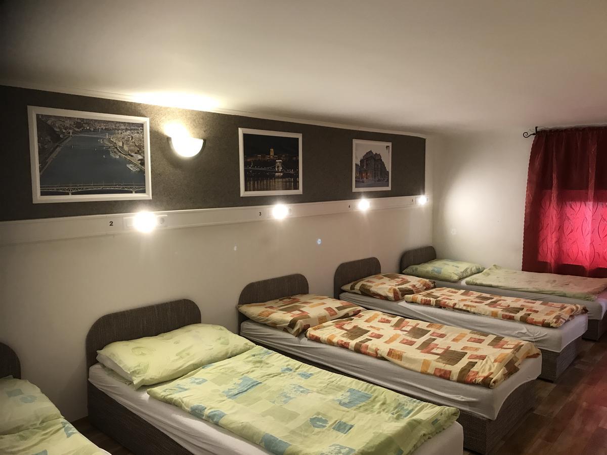 Opera Hostel Будапеща Екстериор снимка