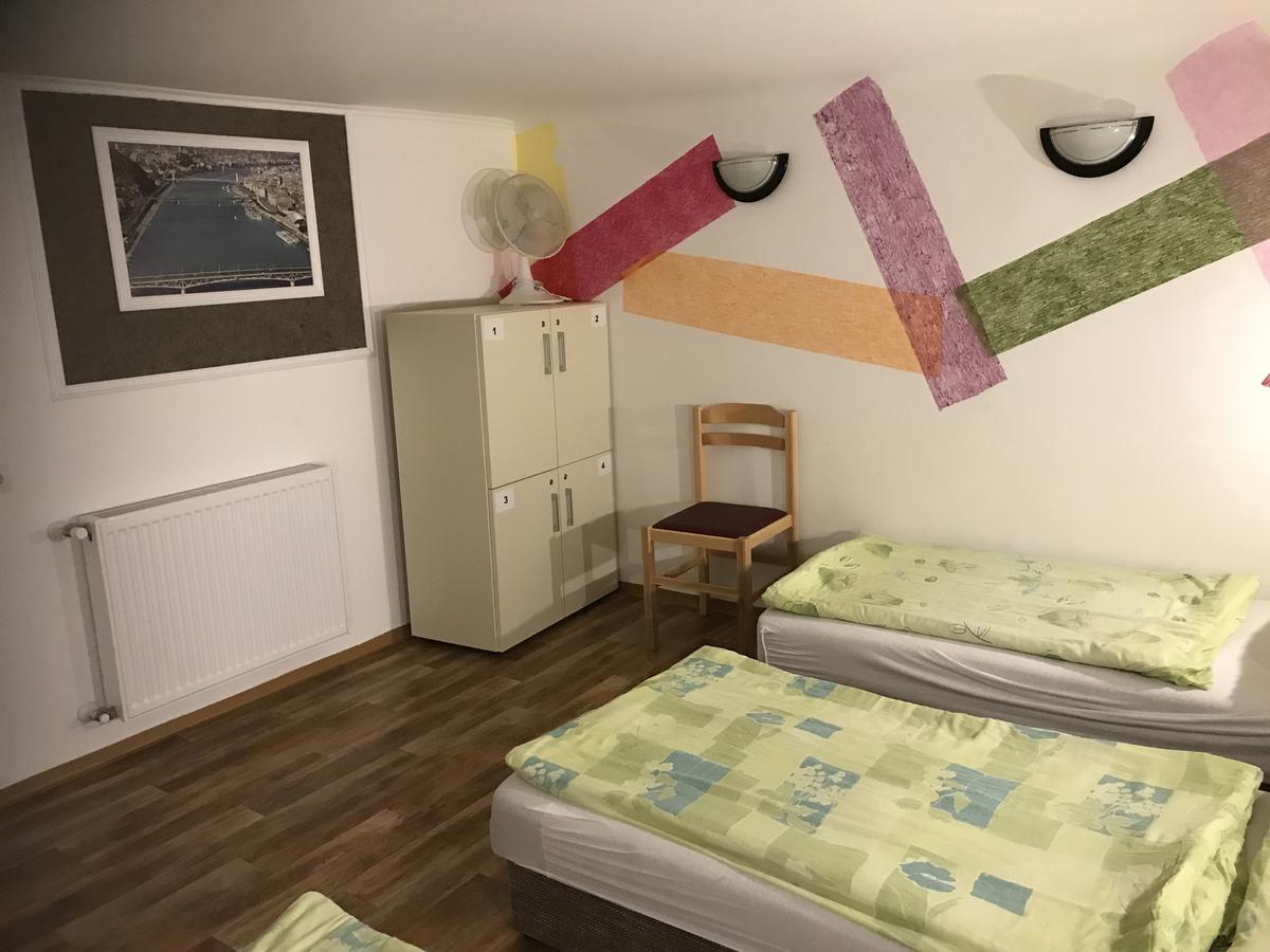 Opera Hostel Будапеща Екстериор снимка