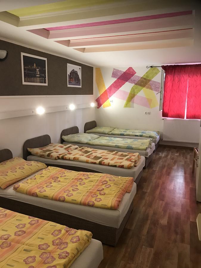 Opera Hostel Будапеща Екстериор снимка