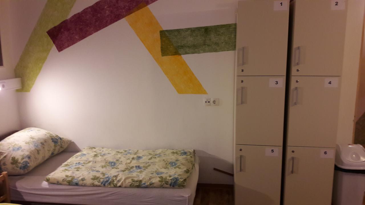 Opera Hostel Будапеща Екстериор снимка