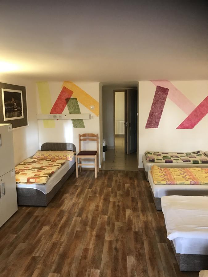 Opera Hostel Будапеща Екстериор снимка