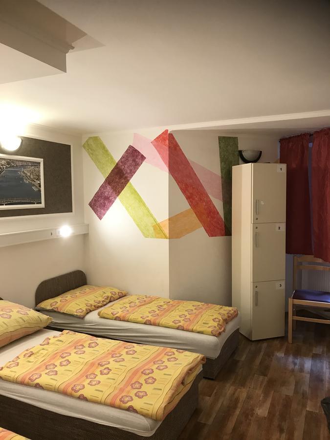 Opera Hostel Будапеща Екстериор снимка