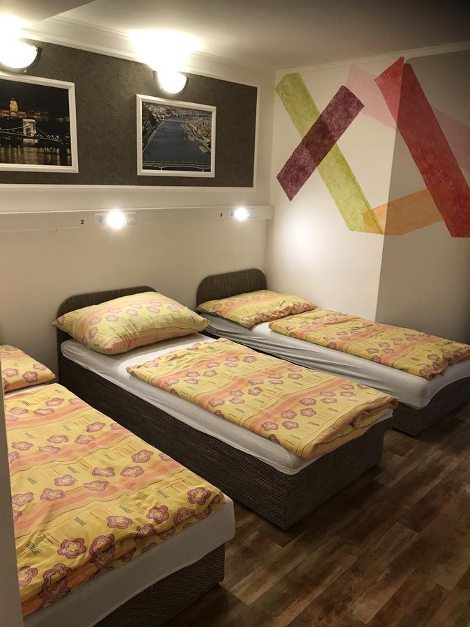 Opera Hostel Будапеща Екстериор снимка
