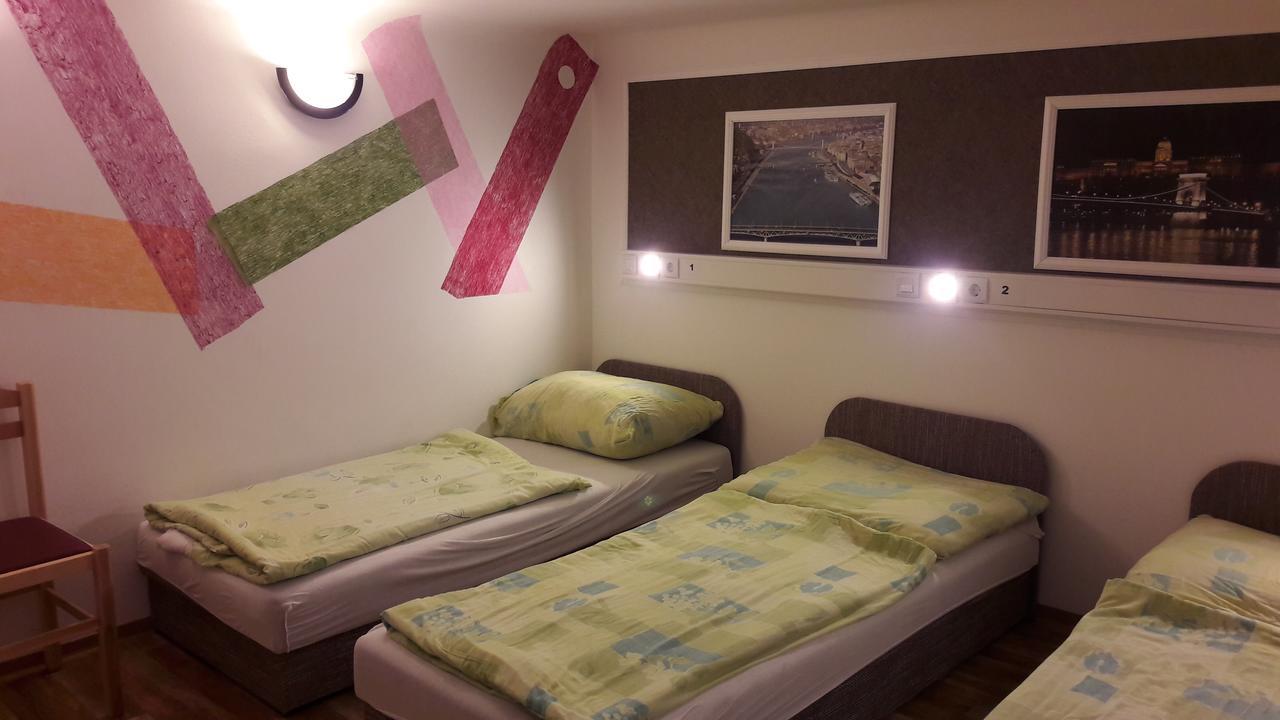 Opera Hostel Будапеща Екстериор снимка